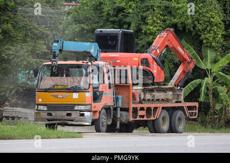 Chiangmai, Thailand - 7. August 2018: Private Kubota Tieflöffel am Fahrzeug. Auf der straße Nr. 1001, 8 km von Chiang Mai City. Stockfoto