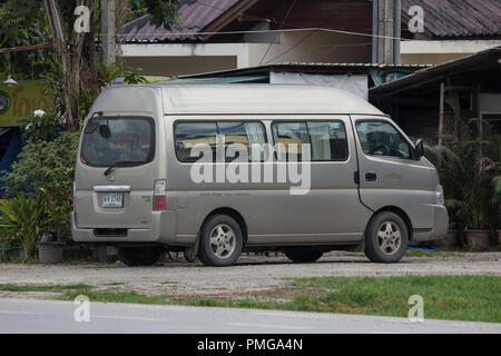 Chiangmai, Thailand - 7. August 2018: Private alte Nissan Urvan Van Auto. Foto an der Straße Nr. 121 ca. 8 km von der Innenstadt von Chiang Mai Thailand. Stockfoto