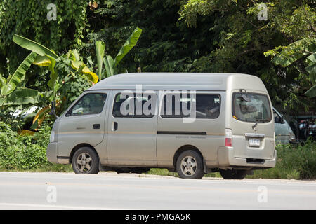 Chiangmai, Thailand - 7. August 2018: Private alte Nissan Urvan Van Auto. Foto an der Straße Nr. 121 ca. 8 km von der Innenstadt von Chiang Mai Thailand. Stockfoto