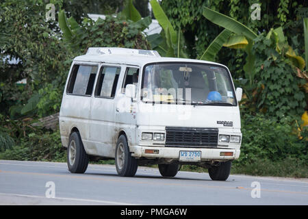 Chiangmai, Thailand - 7. August 2018: Private alte Nissan Urvan Van Auto. Foto an der Straße Nr. 121 ca. 8 km von der Innenstadt von Chiang Mai Thailand. Stockfoto