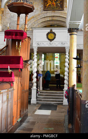 Kirche der Heiligen Maria Innenraum, Whitby, North Yorkshire Moors, England Großbritannien Stockfoto