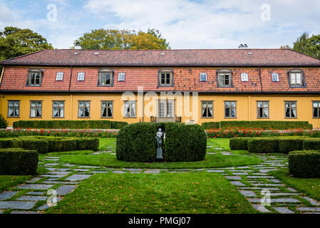 Toyen Herrenhaus, eines der ältesten Gebäude in der Stadt und dem Gehäuse ein Cafe, eine Ausstellungsfläche, Botanischer Garten, Oslo, Norwegen Stockfoto