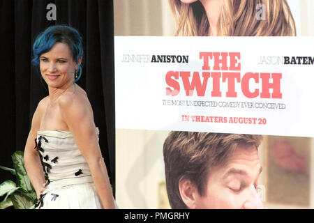 Juliette Lewis bei der Weltpremiere von Miramax Films und Mandat Bilder' den Schalter '. Ankunft gehalten am Arclight Theatre in Hollywood, CA. August 16, 2010. Foto: Richard Chavez/PictureLux Datei Referenz # 30417 068 RAC nur für redaktionelle Verwendung - Alle Rechte vorbehalten Stockfoto