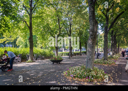 Schattige Promenade entlang der Karl Johans Straße, Oslo, Norwegen, Oslo, Norwegen Stockfoto