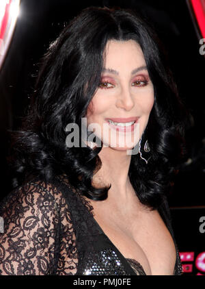 Cher auf der Los Angeles Premiere der BURLESKE im Grauman Chinese Theatre in Hollywood, CA. Die Veranstaltung fand am Montag, den 15. November 2010. Foto von Pedro Ulayan PRPP/PictureLux Datei Referenz # 30704 267 PLX nur für redaktionelle Verwendung - Alle Rechte vorbehalten Stockfoto