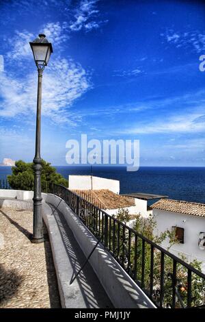 Schöner Panoramablick auf Altea Dorf aus der Sicht. Altea, Alicante, Spanien im Sommer. Stockfoto