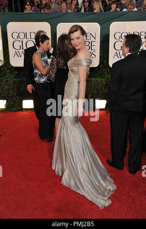 Milla Jovovich auf der 68. jährlichen Golden Globe Awards im Beverly Hilton Hotel. Januar 16, 2011 Beverly Hills, CA Foto von GFS/PictureLux Datei Referenz # 30825 119 Nur für den redaktionellen Gebrauch - Alle Rechte vorbehalten Stockfoto