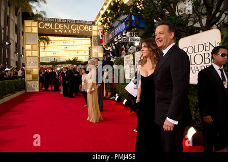 Rita Wilson und Tom Hanks nehmen an der 68. jährlichen Golden Globes Awards im Beverly Hilton in Beverly Hills, CA am Sonntag, 16. Januar 2011. Datei Referenz # 30825 812 Nur für den redaktionellen Gebrauch - Alle Rechte vorbehalten Stockfoto