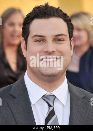 Max Adler des Freuden an der 17. jährlichen Screen Actors Guild Awards - Ankunft im Shrine Auditorium in Los Angeles, CA am Sonntag, den 30. Januar 2011 statt. Foto von PRPP Pacific Rim Foto Presse/PictureLux Stockfoto