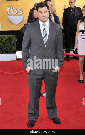 Max Adler des Freuden an der 17. jährlichen Screen Actors Guild Awards - Ankunft im Shrine Auditorium in Los Angeles, CA am Sonntag, den 30. Januar 2011 statt. Foto von PRPP Pacific Rim Foto Presse/PictureLux Stockfoto