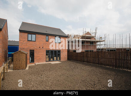Äußere Aufnahme eines neuen Hauses in Entwicklung. Stockfoto