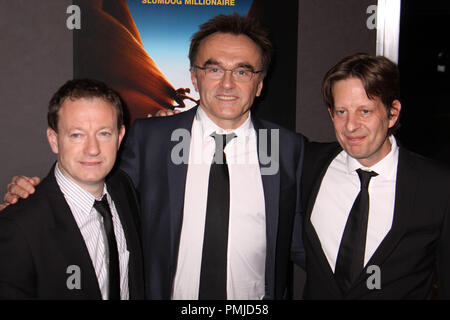 Simon Beaufoy, Danny Boyle, Christian Colson 11/03/10'127 Stunden "Premiere @ Samuel Goldwyn Theater, Beverly Hills Foto von Megumi Torii/HNW/PictureLux Datei Referenz # 30645 020 PLX nur für redaktionelle Verwendung - Alle Rechte vorbehalten Stockfoto