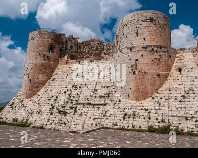 Krak des Chevaliers, ehemals Crac de l'Ospital ist ein Kreuzritter Burg in Syrien und eine der wichtigsten mittelalterlichen Burgen der Welt. Stockfoto