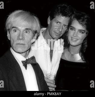Andy Warhol, Calvin Klein und Brooke Shields bei Studio 54 1981 Foto von Adam Schädel/PHOTOlink/MediaPunch Stockfoto