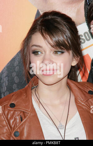 Sarah Hyland bei der Premiere von Warner Brothers Pictures' "Hall Pass". Ankunft im Cinerama Dome in Hollywood, CA, 23. Februar 2011 statt. Foto von Joe Martinez/PictureLux Stockfoto