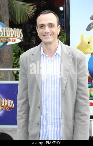 Hank Azaria bei der Premiere von Universal Pictures'' HOP." Ankunft in den Universal Studios Hollywood, Universal City, CA, 27. März 2011 abgehalten. Foto: Richard Chavez/PictureLux Stockfoto