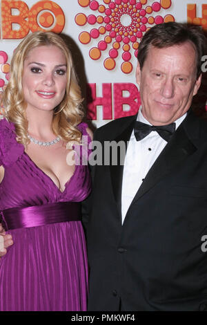 Ashley Madison und James Woods in der HBO-Post 63. jährliche Emmy Awards Party. Ankunft im Pazifik im Pacific Design Center in West Hollywood, CA, 18. September 2011 abgehalten. Foto: R.Anthony/PictureLux Stockfoto