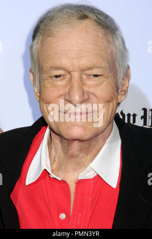 Hugh Hefner bei der Weltpremiere von "The Rum Diary" für den Film unabhängig LACMA Serie at LACMA in Los Angeles, CA am Donnerstag, 13. Oktober 2011 abgehalten. Foto von Pedro Ulayan/PRPP/PictureLux Stockfoto