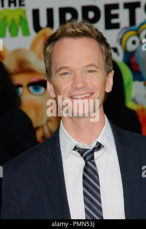 Neil Patrick Harris bei der Weltpremiere von Disney's "Die Muppets". Ankünfte am El Capitan Theaterr in Hollywood, CA, 12. November 2011 abgehalten. Foto von Joe Martinez/PictureLux Stockfoto