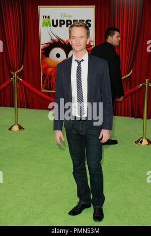 Neil Patrick Harris bei der Weltpremiere von Disney's "Die Muppets". Ankünfte am El Capitan Theaterr in Hollywood, CA, 12. November 2011 abgehalten. Foto von Joe Martinez/PictureLux Stockfoto