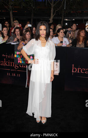 Julia Jones 11/14/2011 "Die Twilight Saga: Breaking Dawn Teil 1 'Premiere im Nokia Theater in Los Angeles. Leben in Downtown LA, CA Foto von Ima Kuroda/HollywoodNewsWire.net/ PictureLux Stockfoto