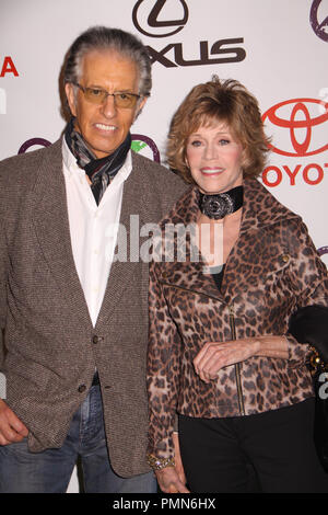 Jane Fonda, Richard Perry 10/16/2010, EMA Awards 2010 @ Warner Bros Studios, Burbank Foto von Izumi Hasegawa/HNW/PictureLux Datei Referenz Nr.31244 002 HNW nur für redaktionelle Verwendung - Alle Rechte vorbehalten Stockfoto