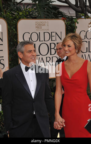 George Clooney & Stacy Kiebler am 69. Golden Globe Awards im Beverly Hilton Hotel. Januar 15, Beverly Hills, CA 2012 Foto: GFS/PictureLux Datei Referenz # 31339 534 GFS nur für redaktionelle Verwendung - Alle Rechte vorbehalten Stockfoto