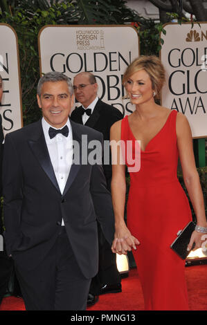 George Clooney & Stacy Kiebler am 69. Golden Globe Awards im Beverly Hilton Hotel. Januar 15, Beverly Hills, CA 2012 Foto: GFS/PictureLux Datei Referenz # 31339 535 GFS nur für redaktionelle Verwendung - Alle Rechte vorbehalten Stockfoto