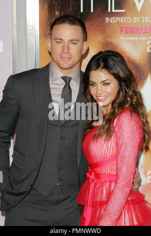 Channing Tatum und seiner Frau Jenna Dewan bei der Weltpremiere von "Das Gelübde". Ankünfte am Grauman's Chinese Theater in Hollywood, CA, 6. Februar 2012 statt. Foto von Joe Martinez/PictureLux Stockfoto