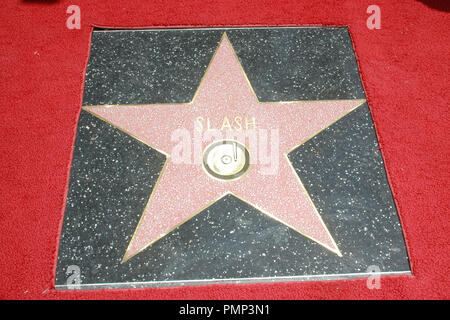 Der Schrägstrich Stern auf dem Hollywood Walk of Fame in Hollywood, CA, 10. Juli 2012. Foto von Joe Martinez/PictureLux Stockfoto