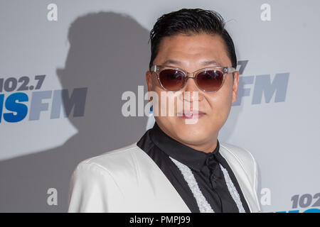 PSY besucht die KIIS FM 2012 Jingle Ball bei Nokia Theatre L.A. Live am 3. Dezember in Los Angeles, Kalifornien 2012. (Foto von Eden Ari/PRPP/PictureLux) Datei Referenz # 31746 098 PRPPEA nur für redaktionelle Verwendung - Alle Rechte vorbehalten Stockfoto