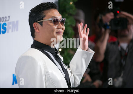 PSY besucht die KIIS FM 2012 Jingle Ball bei Nokia Theatre L.A. Live am 3. Dezember in Los Angeles, Kalifornien 2012. (Foto von Eden Ari/PRPP/PictureLux) Datei Referenz # 31746 109 PRPPEA nur für redaktionelle Verwendung - Alle Rechte vorbehalten Stockfoto