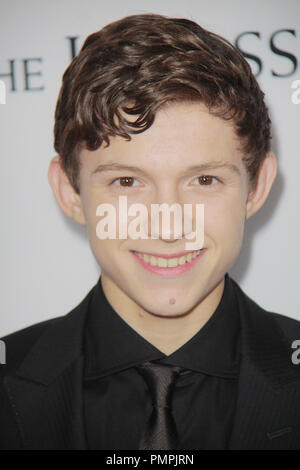 Tom Holland 12/10/2012 "Unmöglich" Premiere Arclight Cinerama Dome in Hollywood, CA Foto von Izumi Hasegawa/HNW/PictureLux gehalten Stockfoto