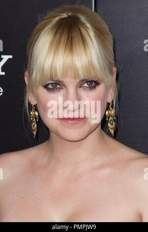 Anna Faris besucht die 'Zero Dark 30" Los Angeles Premiere auf Dolby Theatre am 10. Dezember in Hollywood, Kalifornien 2012. (Foto von Eden Ari/PRPP/PictureLux Datei Referenz # 31755 079 PRPPEA nur für redaktionelle Verwendung - Alle Rechte vorbehalten Stockfoto