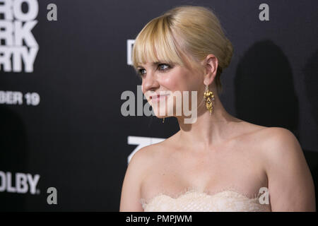 Anna Faris besucht die 'Zero Dark 30" Los Angeles Premiere auf Dolby Theatre am 10. Dezember in Hollywood, Kalifornien 2012. (Foto von Eden Ari/PRPP/PictureLux Datei Referenz # 31755 088 PRPPEA nur für redaktionelle Verwendung - Alle Rechte vorbehalten Stockfoto