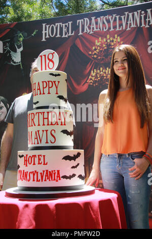 Selena Gomez 06/25/2012 "Hotel Transylvania' Presse Event, 118 Geburtstag Mavis gehalten an Sony Pictures Imageworks in Culver City, CA Foto von Izumi Hasegawa/HollywoodNewsWire.net/PictureLux Stockfoto