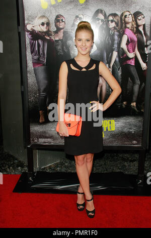 Caroline Sonnenschein bei der Premiere von Universal Pictures'' Pitch perfekt". Ankunft am Arclight in Hollywood, CA, 24. September 2012. Foto von Joe Martinez/PictureLux Stockfoto