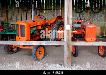 1946 Allis Chalmers Traktor, Ryedale Folk Museum, Hutton le Hole, ENGLAND Stockfoto