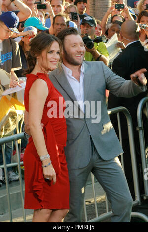 Joel Edgerton und Jennifer Garner bei der Weltpremiere von Disney's "Das seltsame Leben des Timotheus Grün'. Ankünfte am El Capitan Theatre in Hollywood, CA, 6. August 2012 statt. Foto von Joe Martinez/PictureLux Stockfoto