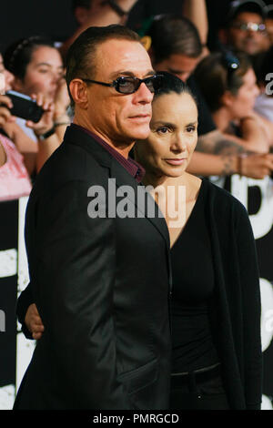 Jean-Claude Van Damme bei der Premiere von Lionsgate Films'' der Verschleißteile 2'. Ankünfte am Grauman's Chinese Theater in Hollywood, CA, 15. August 2012 statt. Foto von Joe Martinez/PictureLux Stockfoto