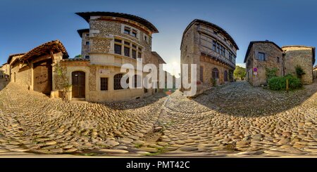 360 Grad Panorama Ansicht von Pérouges Village Médiéval rue Rondes 2927