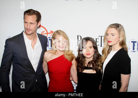 Alexander Skarsgard, Patricia Clarkson, Ellen Page und Brit Marling am Los Angeles Premiere von Paiget und Fox Searchlight Pictures' "Der Osten". Ankunft am ArcLight Hollywood in Hollywood, CA, 28. Mai 2013 statt. Foto: Richard Chavez/PictureLux Datei Referenz # 31970 065 RAC nur für redaktionelle Verwendung - Alle Rechte vorbehalten Stockfoto