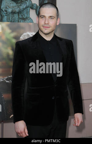 Rob James-Collier besucht einen Abend mit "ownton Abtei' gehalten an der Leonard H. Goldenson Theater in North Hollywood, CA. Die Veranstaltung fand am Montag, den 10. Juni 2013. Foto von Steven Lam PRPP/PictureLux Datei Referenz # 31990 053 PRPPSL nur für redaktionelle Verwendung - Alle Rechte vorbehalten Stockfoto