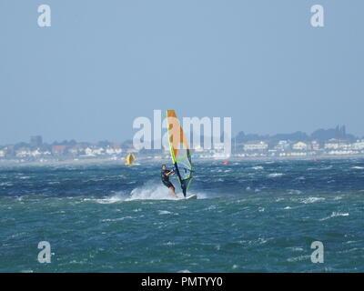 Sheerness, Kent, Großbritannien. 19 Sep, 2018. UK Wetter: Starker Wind und Sonnenschein in Sheerness, Kent. Credit: James Bell/Alamy leben Nachrichten Stockfoto