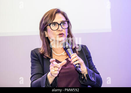 Sao Paulo, SP, Brasilien September 19, 2018 Senator Kátia Abreu, Vizepräsident und Präsidentschaftskandidat auf dem Ciro Gomes Platte - PDT, präsentiert ihr Programm für einen öffentlichen des Agribusiness Unternehmer während der Leadership Forum, organisiert von Abpa, Brasilianische Vereinigung von tierischem Protein, in einem Hotel in der Region Brigadeiro Faria Lima Avenue, west Side von Sao Paulo. Credit: Alf Ribeiro/Alamy leben Nachrichten Stockfoto