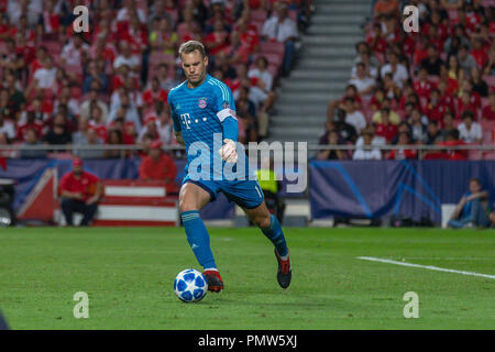 Lissabon, Portugal. Sept 2018 19. Bayern Muenchen des Torwarts aus Deutschland Manuel Neuer (1) in Aktion während des Spiels der 1. Runde der Gruppe E für die UEFA Champions League, SL Benfica vs Bayern München © Alexandre de Sousa/Alamy leben Nachrichten Stockfoto