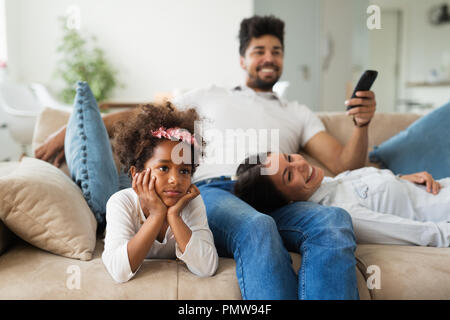 Bild der glücklichen Familie haben wundervolle Zeit zusammen Stockfoto