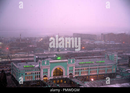 Glavny Bahnhof in Nowosibirsk, Russland. Rzd. Russische Eisenbahn. Stockfoto