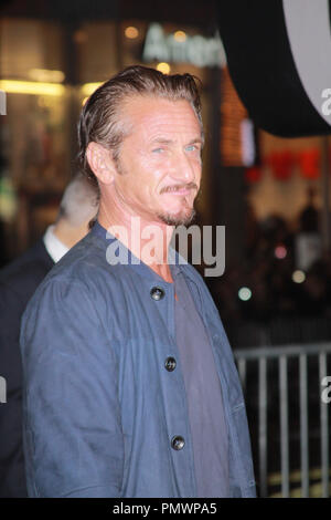 Sean Penn 01/07/2013 "Gangster Squad' Premiere am Grauman's Chinese Theater in Hollywood, CA Foto von Izumi Hasegawa/HNW/PictureLux gehalten Stockfoto