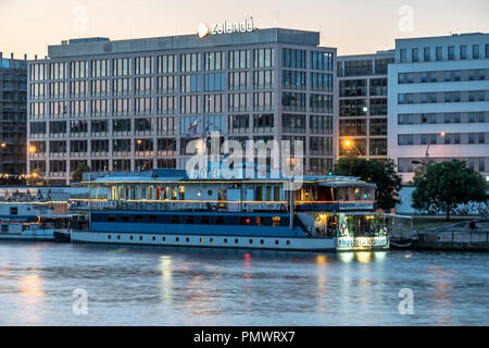 Zalando Hauptsitz Berlin, East Side Gallery, Hotel Schiff, Friedrichshain, Berlin, Deutschland Stockfoto